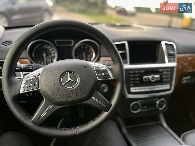 Внедорожник / Кроссовер Mercedes-Benz M-Class 2013 в Одессе