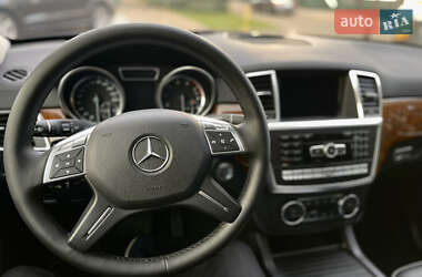 Позашляховик / Кросовер Mercedes-Benz M-Class 2013 в 