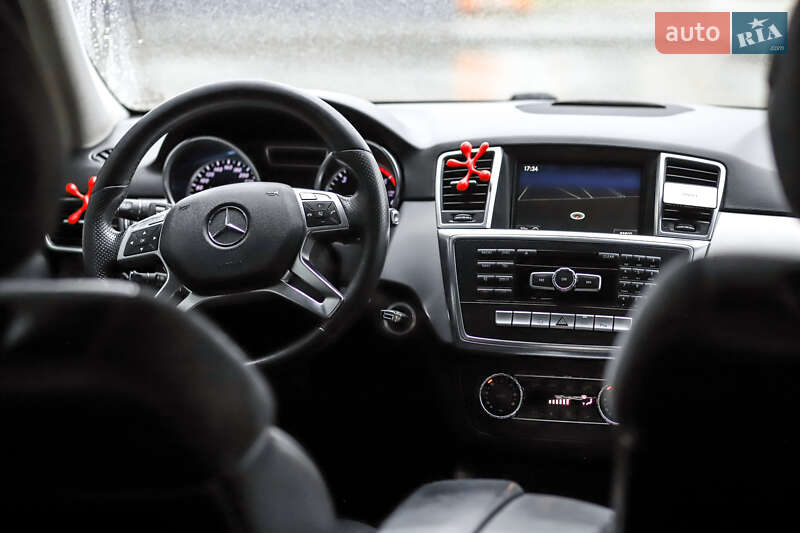 Позашляховик / Кросовер Mercedes-Benz M-Class 2013 в Львові фото 30 Позашляховик / Кросовер Mercedes-Benz M-Class 2013 в Львові