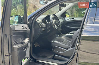 Позашляховик / Кросовер Mercedes-Benz M-Class 2013 в 