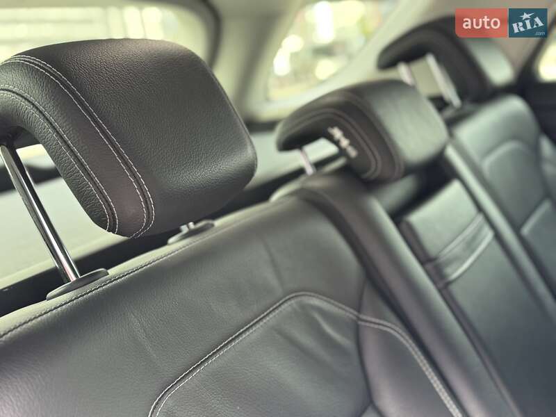 Внедорожник / Кроссовер Mercedes-Benz M-Class 2011 в Киеве