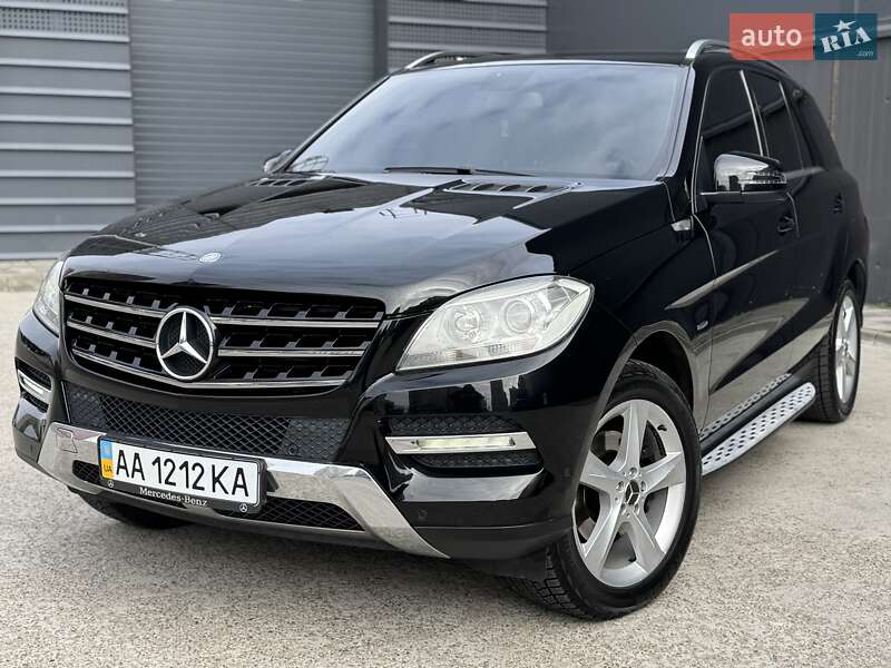 Внедорожник / Кроссовер Mercedes-Benz M-Class 2011 в Киеве