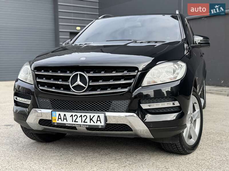 Внедорожник / Кроссовер Mercedes-Benz M-Class 2011 в Киеве