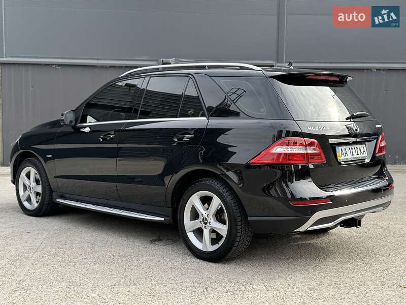 Внедорожник / Кроссовер Mercedes-Benz M-Class 2011 в Киеве