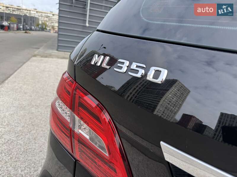 Внедорожник / Кроссовер Mercedes-Benz M-Class 2011 в Киеве