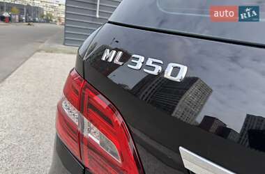 Внедорожник / Кроссовер Mercedes-Benz M-Class 2011 в 