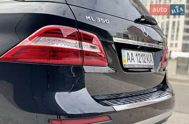 Внедорожник / Кроссовер Mercedes-Benz M-Class 2011 в 