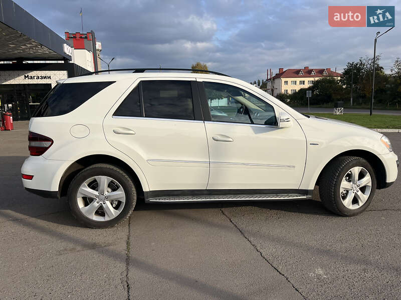 Внедорожник / Кроссовер Mercedes-Benz M-Class 2011 в Дубно фото 4 Внедорожник / Кроссовер Mercedes-Benz M-Class 2011 в Дубно