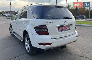 Позашляховик / Кросовер Mercedes-Benz M-Class 2011 в 