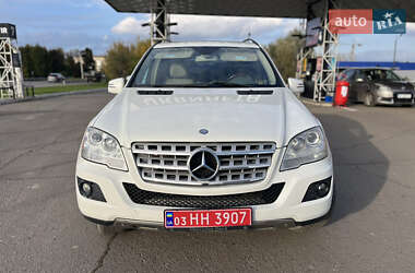 Позашляховик / Кросовер Mercedes-Benz M-Class 2011 в 