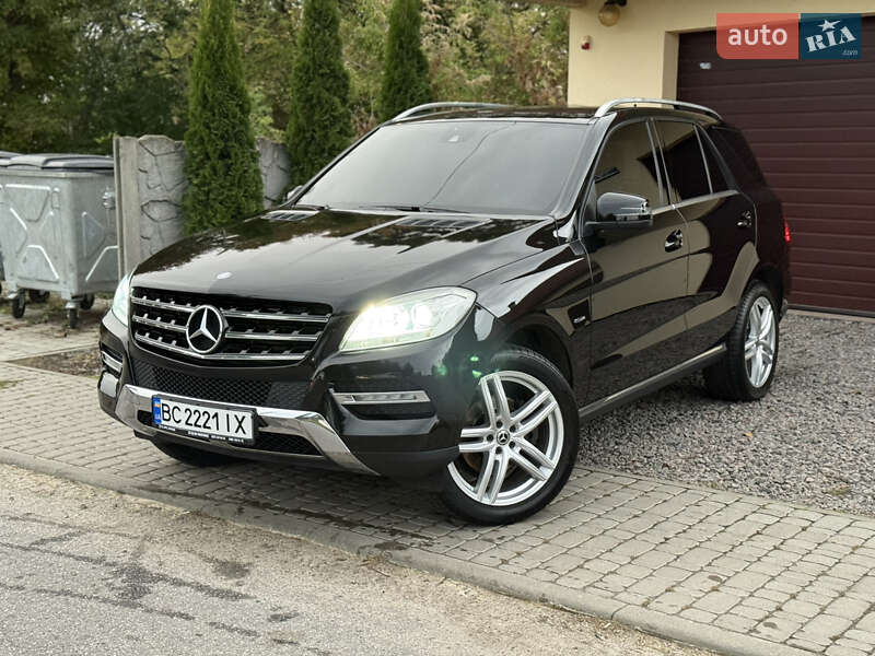 Mercedes-Benz M-Class 2011