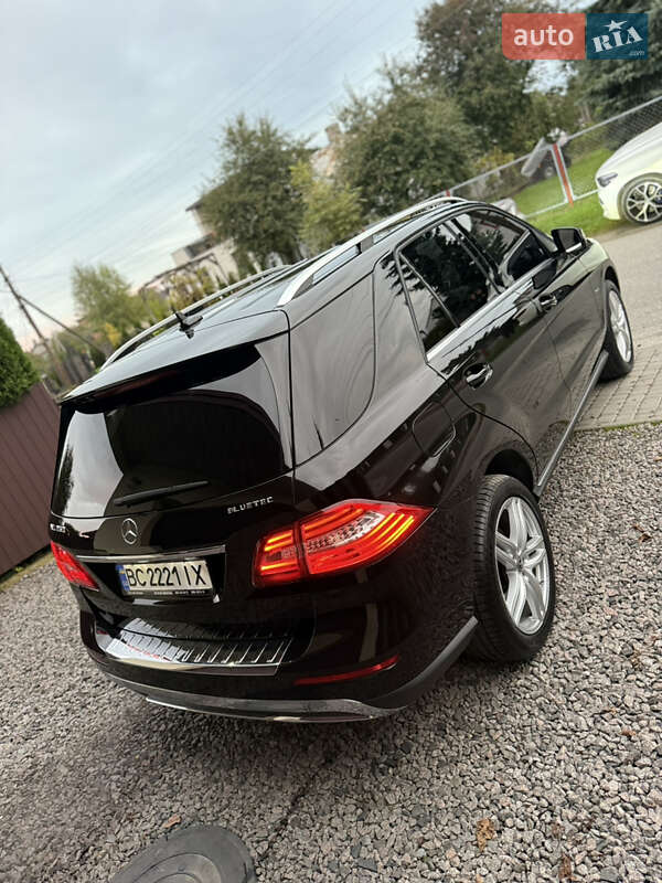 Внедорожник / Кроссовер Mercedes-Benz M-Class 2011 в Львове