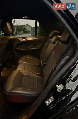Позашляховик / Кросовер Mercedes-Benz M-Class 2011 в 