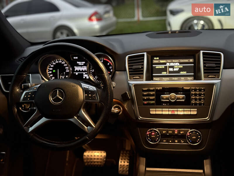 Внедорожник / Кроссовер Mercedes-Benz M-Class 2011 в Львове