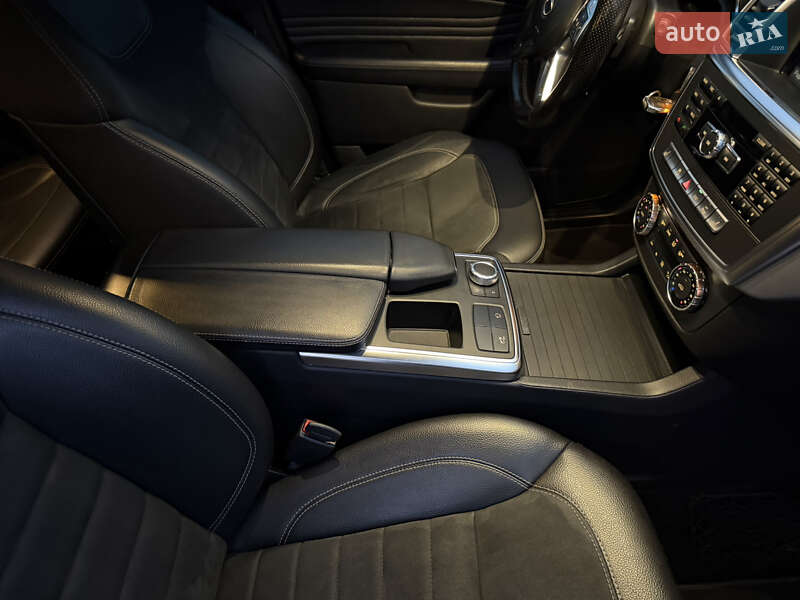 Внедорожник / Кроссовер Mercedes-Benz M-Class 2011 в Львове