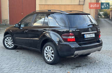 Внедорожник / Кроссовер Mercedes-Benz M-Class 2006 в 