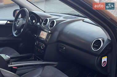 Внедорожник / Кроссовер Mercedes-Benz M-Class 2006 в 