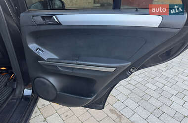 Внедорожник / Кроссовер Mercedes-Benz M-Class 2006 в 