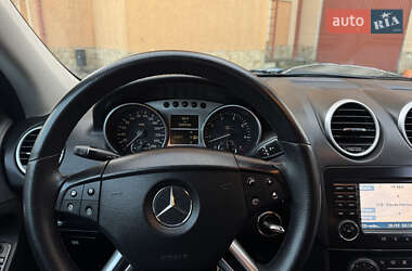 Внедорожник / Кроссовер Mercedes-Benz M-Class 2006 в 