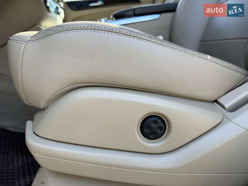 Внедорожник / Кроссовер Mercedes-Benz M-Class 2015 в Киеве