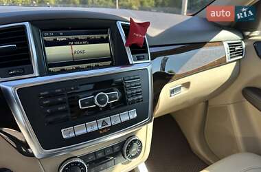 Внедорожник / Кроссовер Mercedes-Benz M-Class 2015 в 