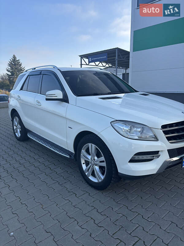 Позашляховик / Кросовер Mercedes-Benz M-Class 2012 в Нововолинську фото 2 Позашляховик / Кросовер Mercedes-Benz M-Class 2012 в Нововолинську