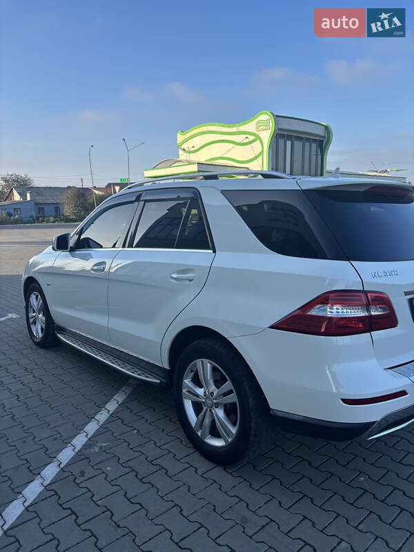 Позашляховик / Кросовер Mercedes-Benz M-Class 2012 в Нововолинську фото 15 Позашляховик / Кросовер Mercedes-Benz M-Class 2012 в Нововолинську