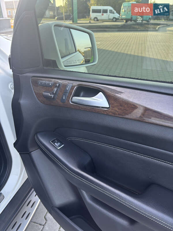 Позашляховик / Кросовер Mercedes-Benz M-Class 2012 в Нововолинську фото 26 Позашляховик / Кросовер Mercedes-Benz M-Class 2012 в Нововолинську
