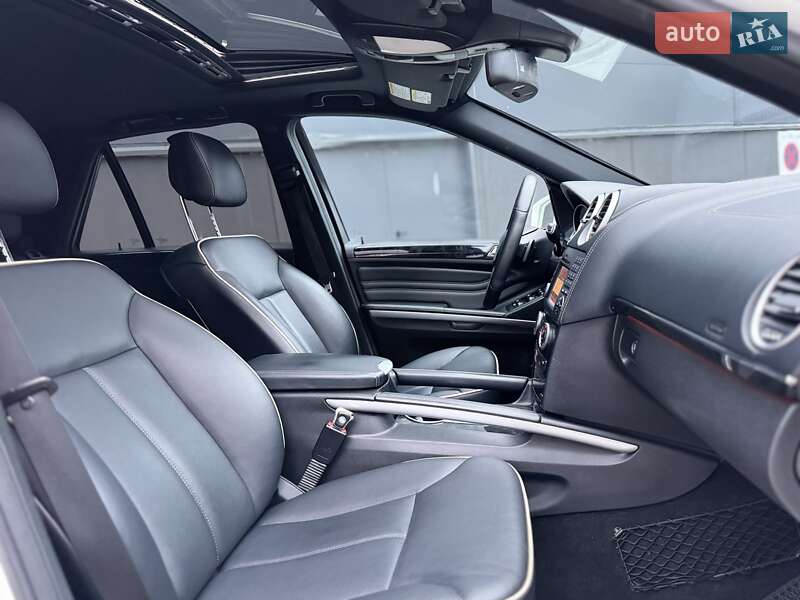 Позашляховик / Кросовер Mercedes-Benz M-Class 2010 в Києві