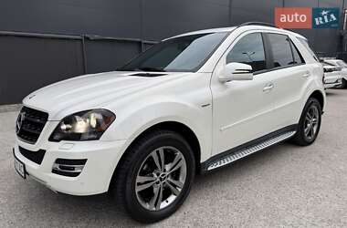 Внедорожник / Кроссовер Mercedes-Benz M-Class 2010 в 