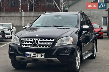 Внедорожник / Кроссовер Mercedes-Benz M-Class 2009 в Измаиле