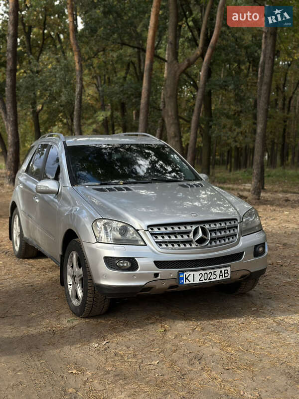 Mercedes-Benz M-Class 2006