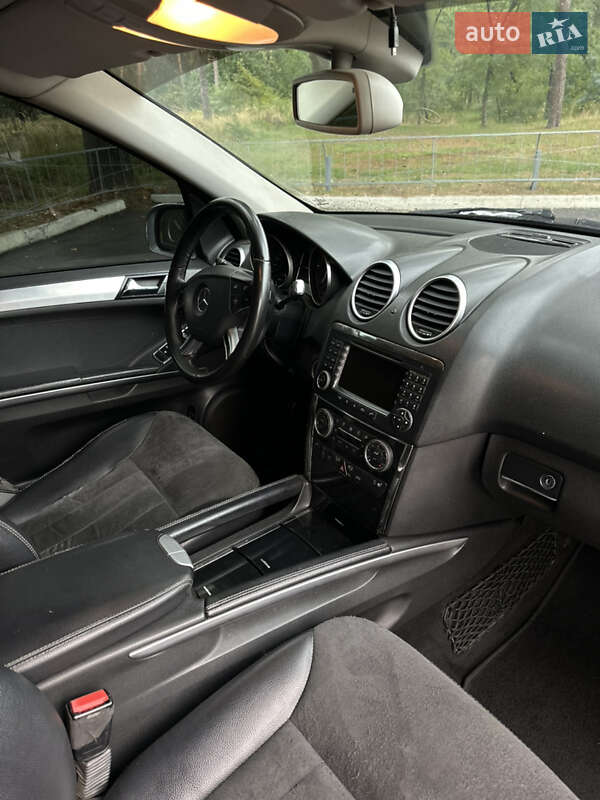 Внедорожник / Кроссовер Mercedes-Benz M-Class 2006 в Киеве