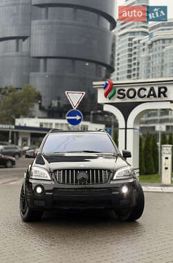 Внедорожник / Кроссовер Mercedes-Benz M-Class 2005 в 