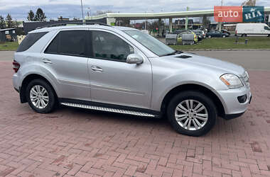 Позашляховик / Кросовер Mercedes-Benz M-Class 2007 в 