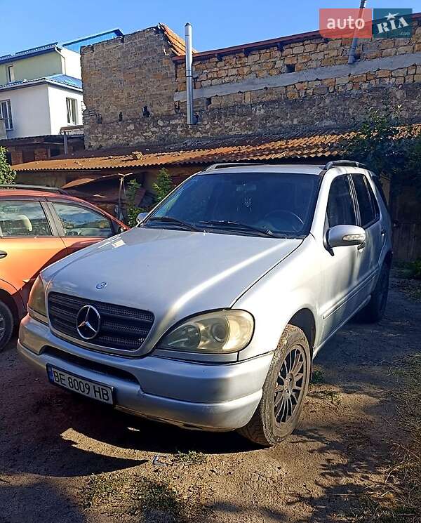 Позашляховик / Кросовер Mercedes-Benz M-Class 2003 в Миколаєві