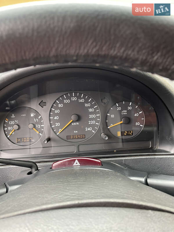 Внедорожник / Кроссовер Mercedes-Benz M-Class 2002 в Рахове