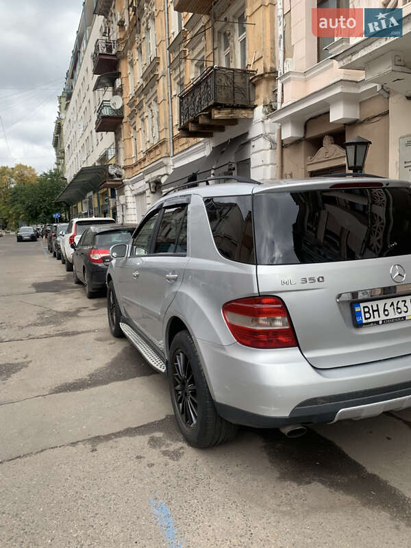 Внедорожник / Кроссовер Mercedes-Benz M-Class 2006 в Одессе