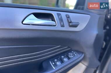 Внедорожник / Кроссовер Mercedes-Benz M-Class 2012 в 
