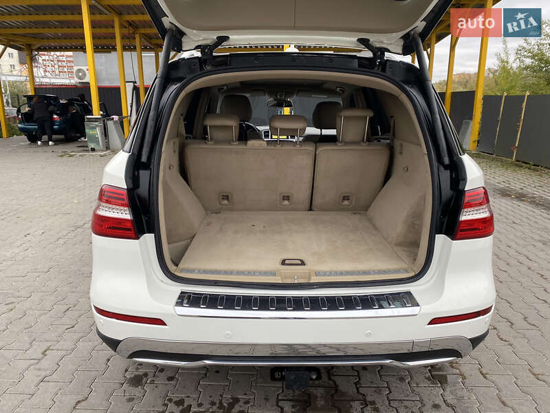 Внедорожник / Кроссовер Mercedes-Benz M-Class 2011 в Хмельницком