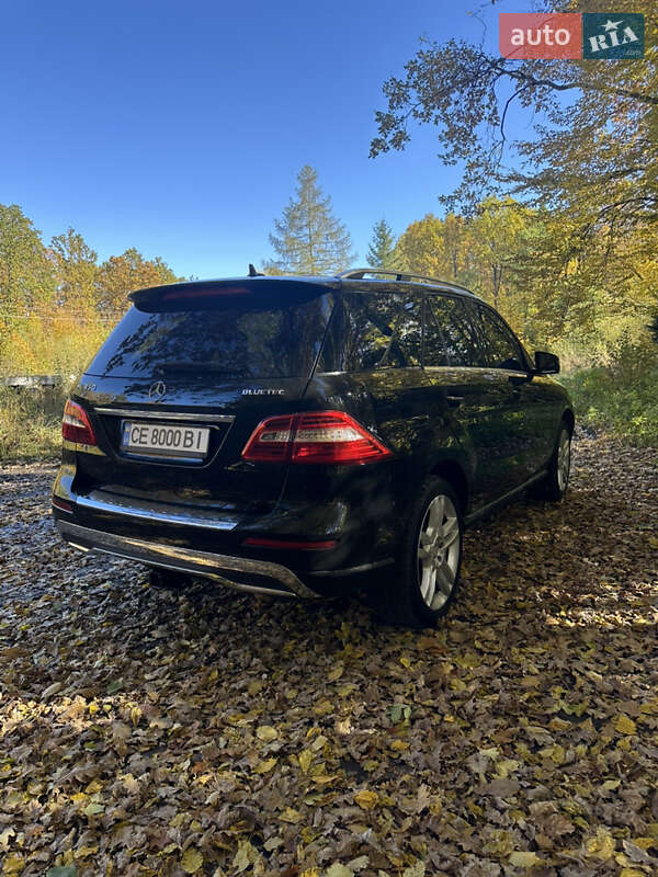 Внедорожник / Кроссовер Mercedes-Benz M-Class 2013 в Черновцах