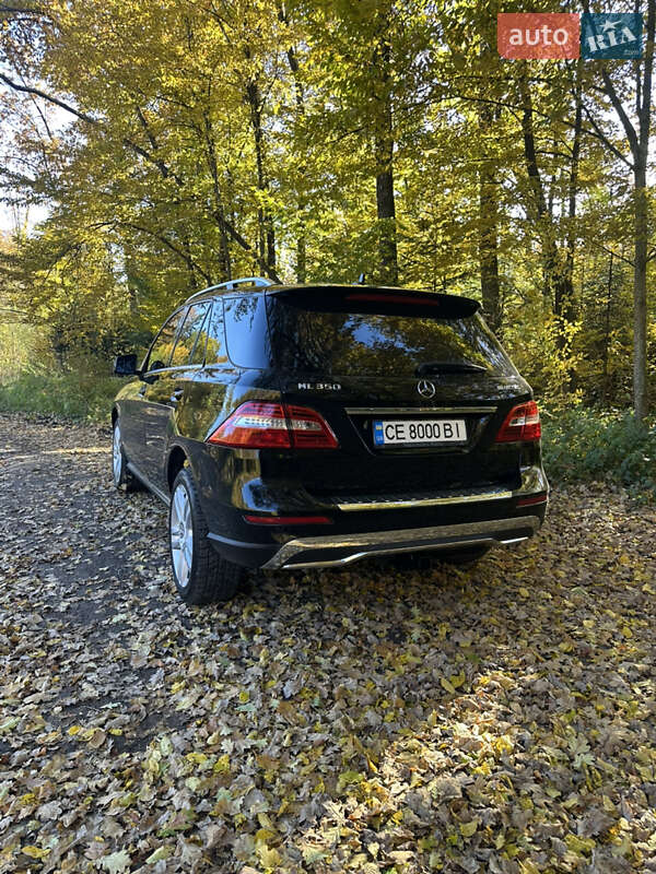Внедорожник / Кроссовер Mercedes-Benz M-Class 2013 в Черновцах
