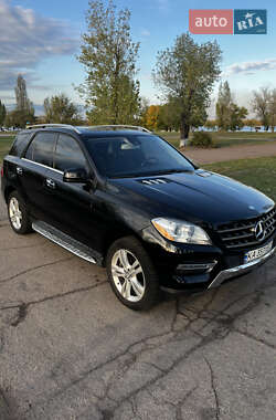 Позашляховик / Кросовер Mercedes-Benz M-Class 2015 в 
