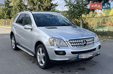Позашляховик / Кросовер Mercedes-Benz M-Class 2008 в 