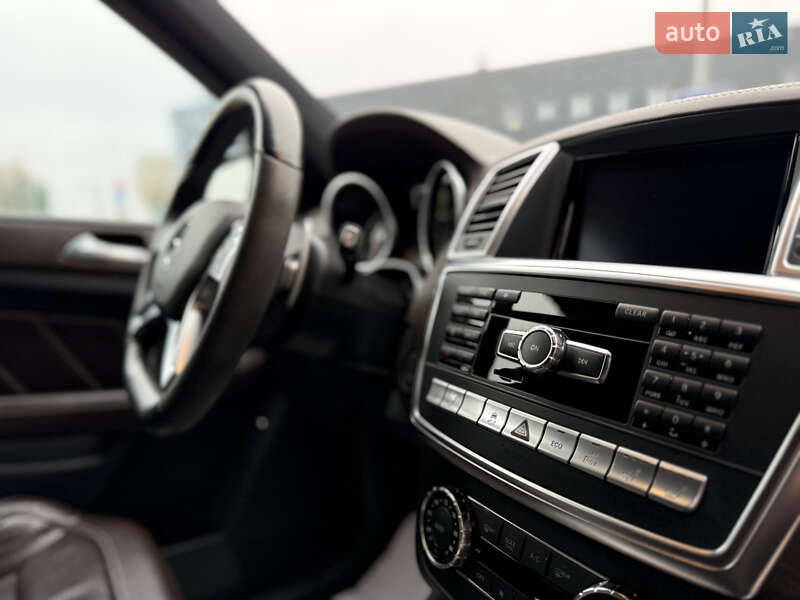 Внедорожник / Кроссовер Mercedes-Benz M-Class 2012 в Киеве