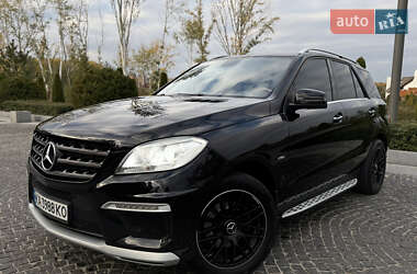 Внедорожник / Кроссовер Mercedes-Benz M-Class 2011 в Днепре