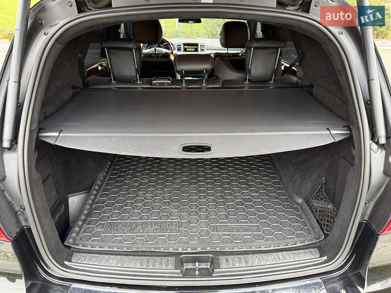 Позашляховик / Кросовер Mercedes-Benz M-Class 2011 в Дніпрі