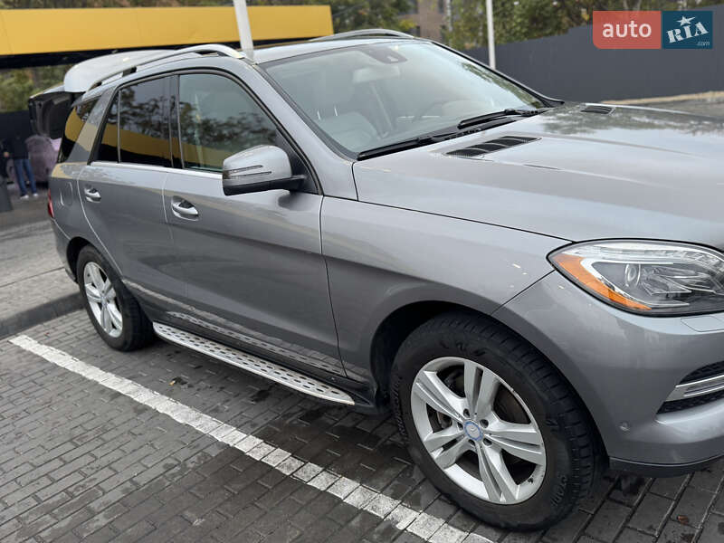 Позашляховик / Кросовер Mercedes-Benz M-Class 2012 в Дніпрі фото 2 Позашляховик / Кросовер Mercedes-Benz M-Class 2012 в Дніпрі