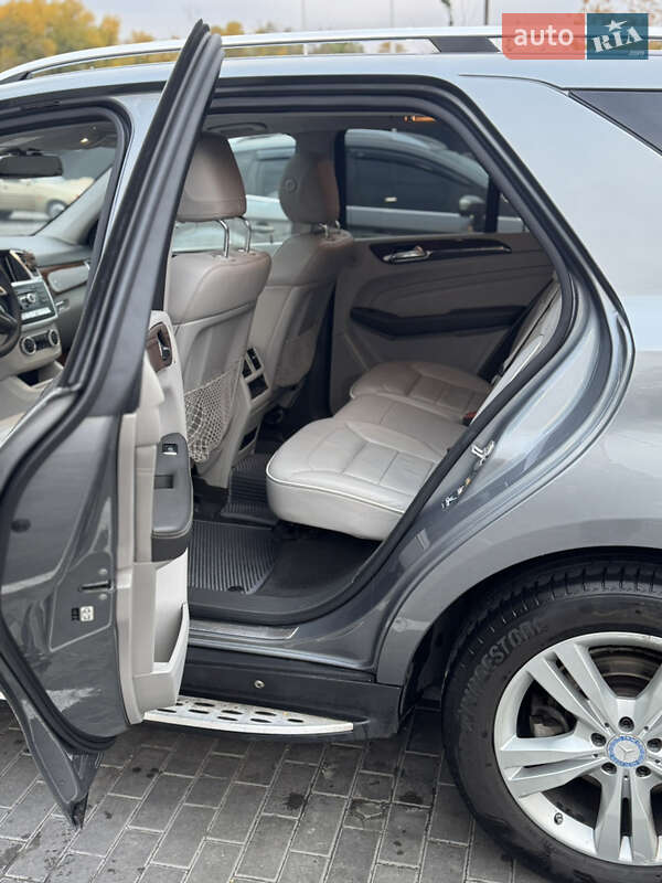 Позашляховик / Кросовер Mercedes-Benz M-Class 2012 в Дніпрі фото 24 Позашляховик / Кросовер Mercedes-Benz M-Class 2012 в Дніпрі
