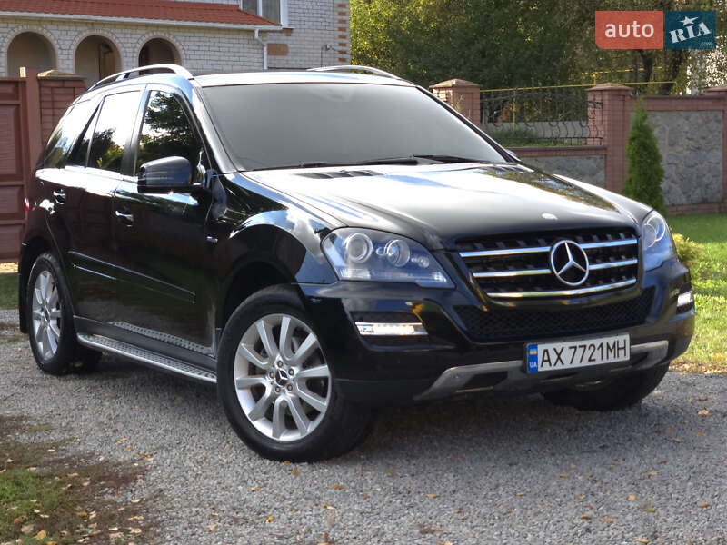 Mercedes-Benz M-Class 2010